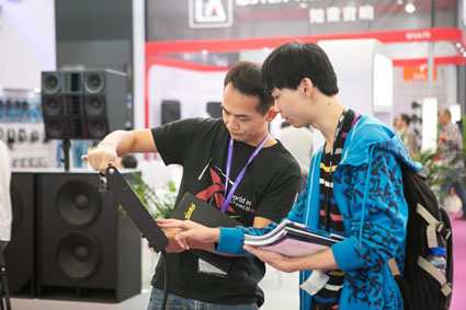 2016上海灯光音响展:商机悉在手中,未来尽在掌握