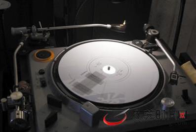 东莞音响藏家:专门收藏顶尖设备 想建声音博物馆